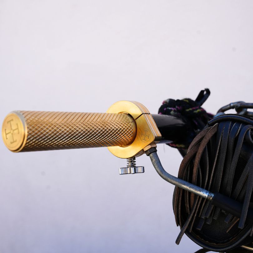 The Acerus With Throttle Lock - Single Cable Throttle Assembly for Honda Shadows
